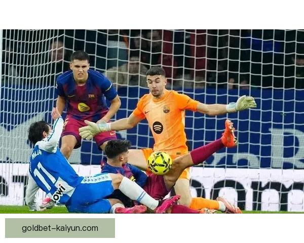 西甲巴萨防守漏洞显现，状态回暖的对手迎来重要机会