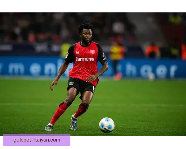 塔普索巴本赛季德甲表现稳健，跻身最佳后卫行列